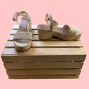 Old Navy Espadrille Platform Sandals Wedge Heel Natural Floral Women’s 11